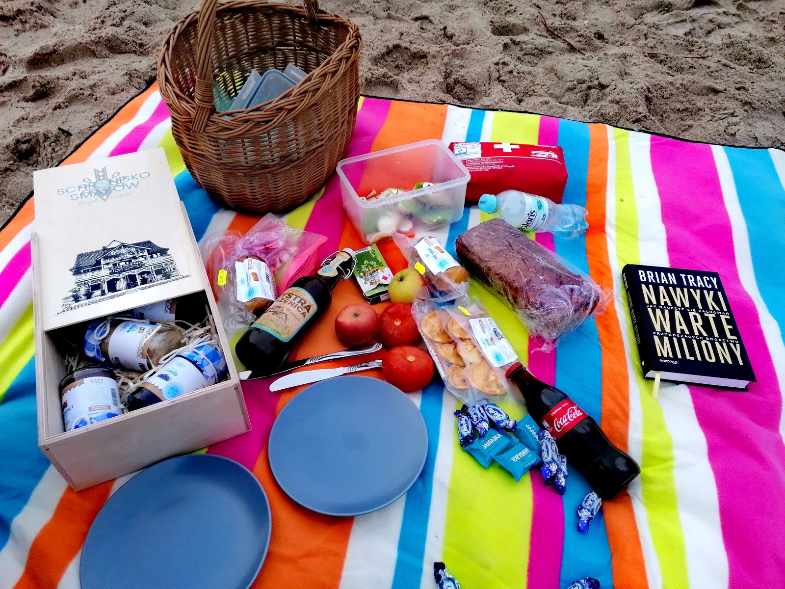 Majówka po swojemu - piknik we dwoje na plaży